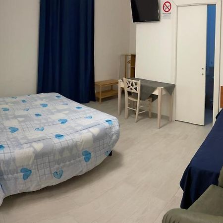 B&B Del Corso - Affittacamere Giulianova Exteriör bild