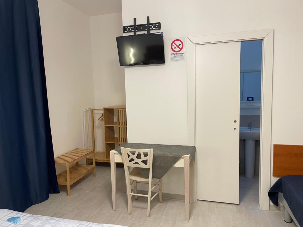 B&B Del Corso - Affittacamere Giulianova Exteriör bild