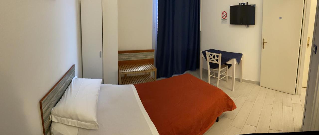 B&B Del Corso - Affittacamere Giulianova Exteriör bild